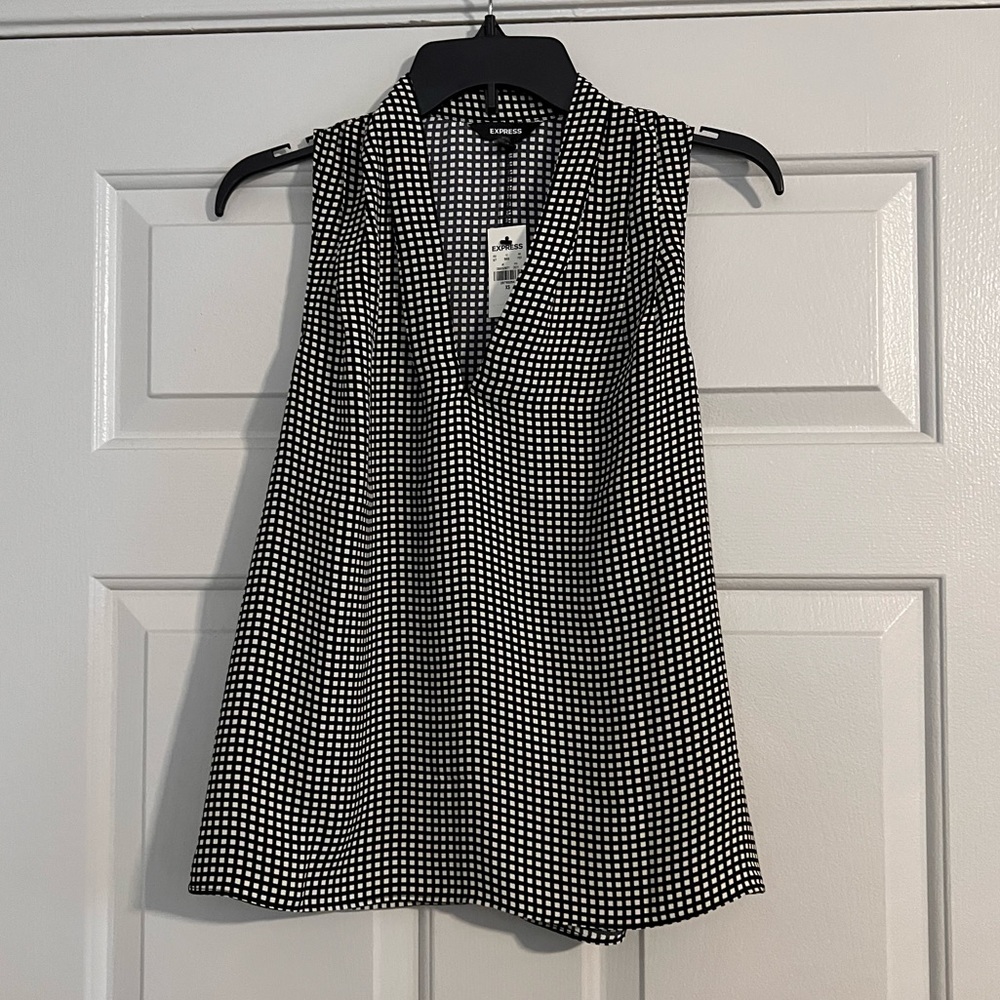 Express V Neck Sleeveless Shell Blouse